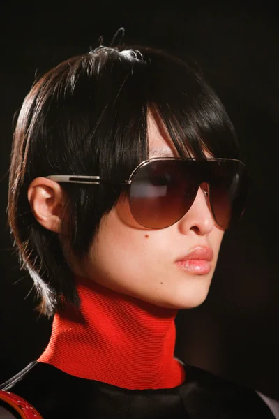 Look 3